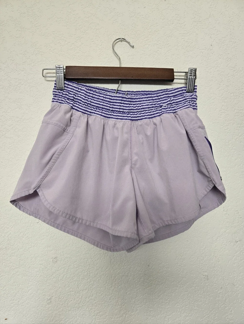 Lululemon Women's Lavender Active Shorts - Lightweight Run & Gym Shorts.Size 6